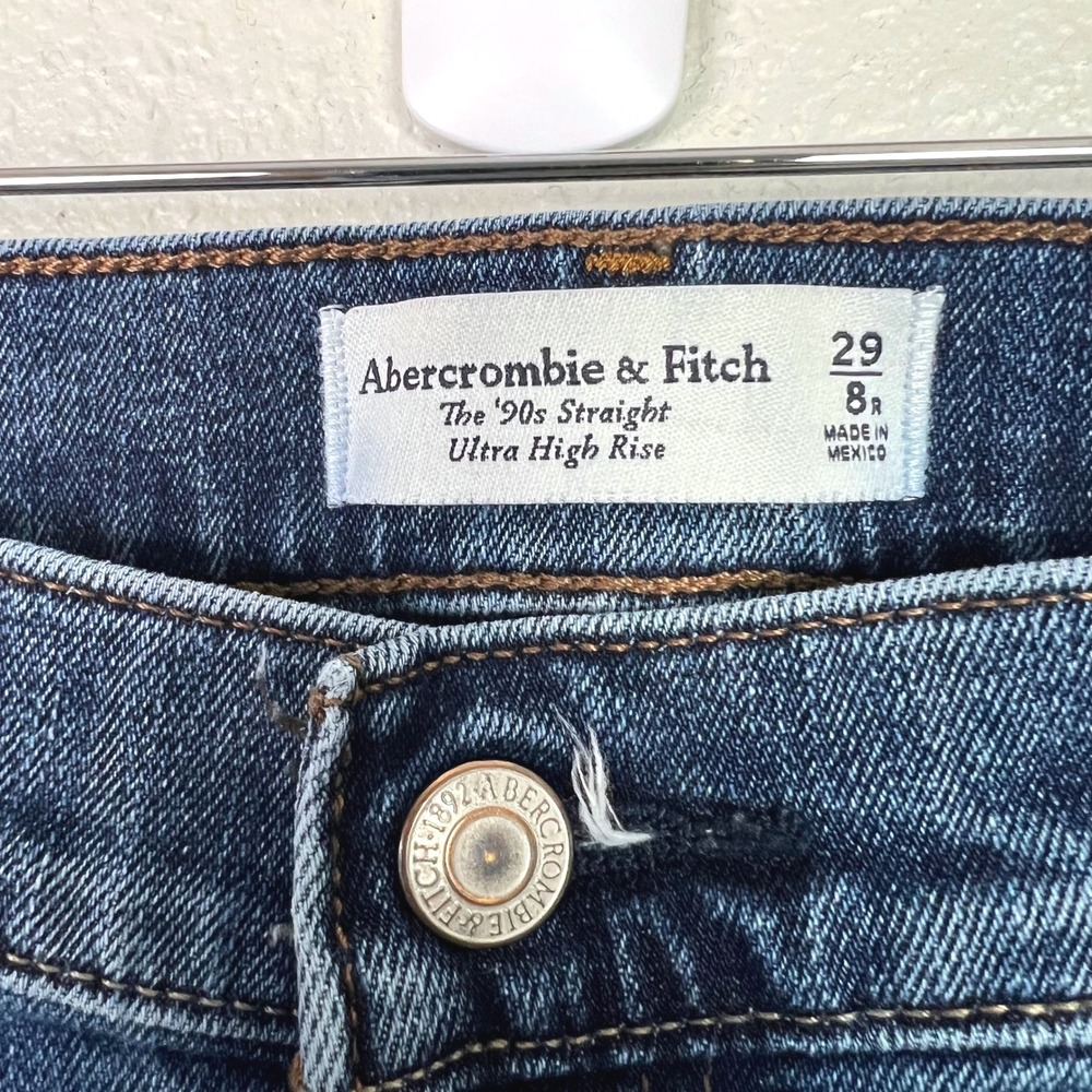 Abercrombie‎ & Fitch The 90s Straight Ultra High Rise Jeans Medium Wash 29/8R - Picture 3 of 9